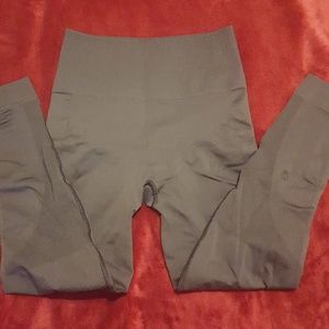 Lululemon zone in crop